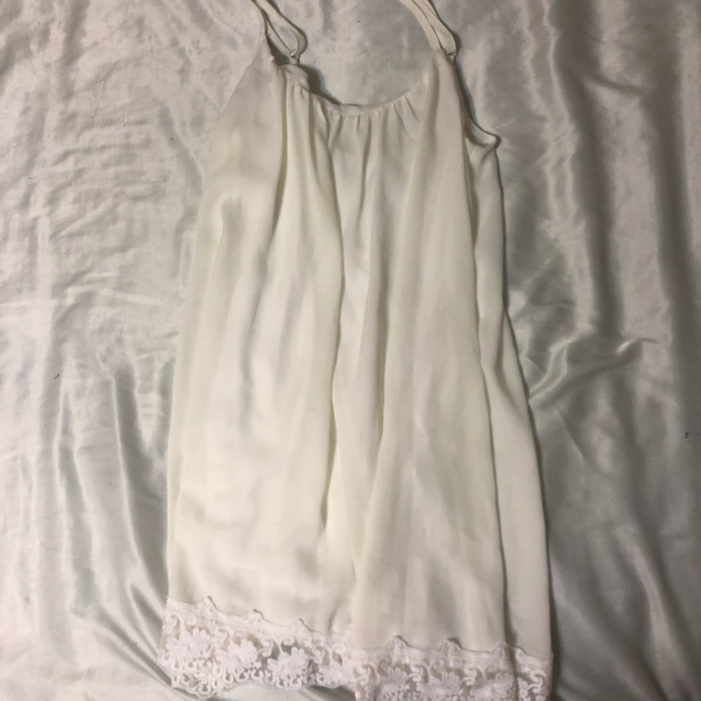 Tobi Cream Lace Shift Dress 🍙